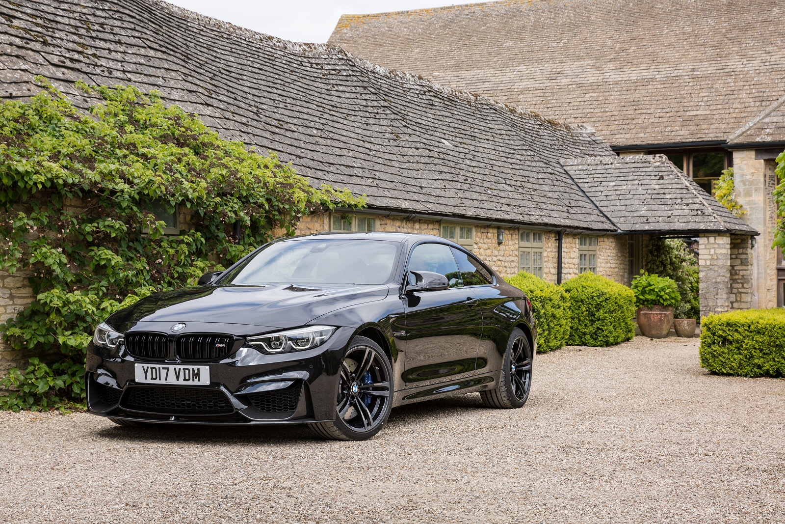 Used BMW M4 [F82] (2014 - 2020) + Guide - Image 1